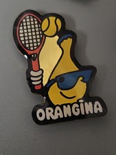 Pin's publicitaire rétro