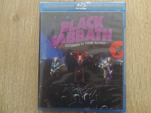 Black sabbath live gathered - black,
