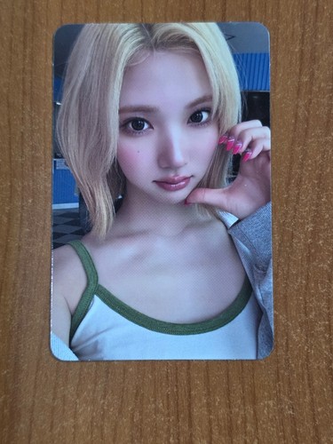 Jiwoo hearts2hearts photocard - hearts2hearts,