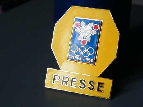 Grenoble 1968 broche - grenoble,