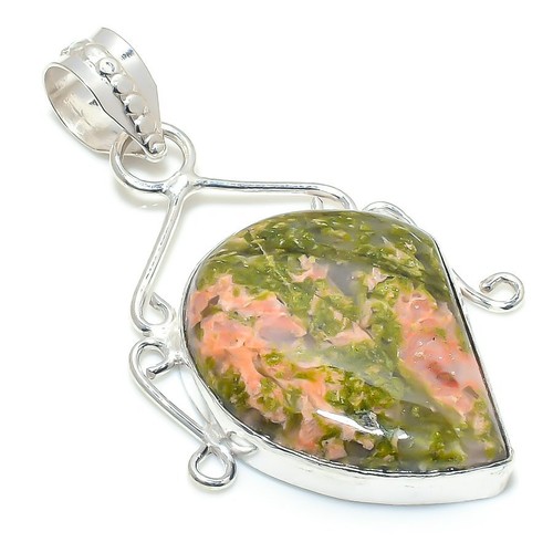 Pendentif bijou ancien fait