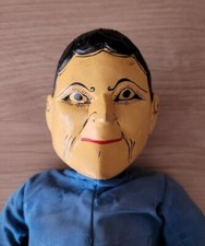 Grande marionnette femme