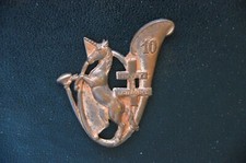 insigne du 10e Bataillon de Chasseurs à Pied. Arthus Bertrand. (B.C.A. - B.C.P.)