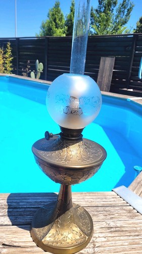 Lampe pétrole ancienne - lampe,