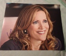 LESLIE MANN SIGNED 8X10 PHOTO JUDD AOATOW FUNNY B W/PROOF+COA RARE WOW
