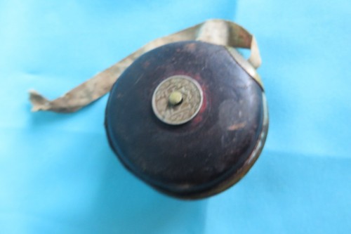 Ancien décamètre cuir et - ,