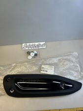 1 enjoliveur protection