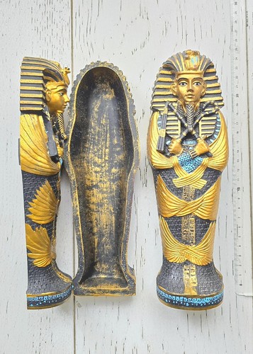 Statue sarcophage égyptien