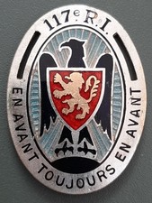 Insigne abîmé 117° RI Régiment Infanterie sans attache ORIGINAL BADGE