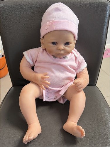 Beautiful reborn baby doll - baby, ~