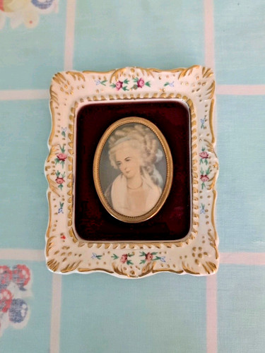 Vintage Oval Cameo Creation