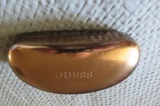 Étui à lunettes doré GUESS