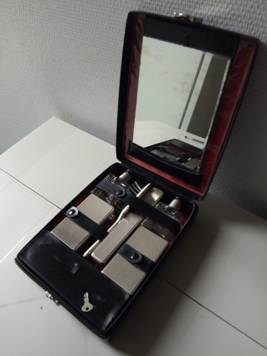Ancienne trousse toilette - trousse,