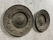 Deux grands plats a offrandes