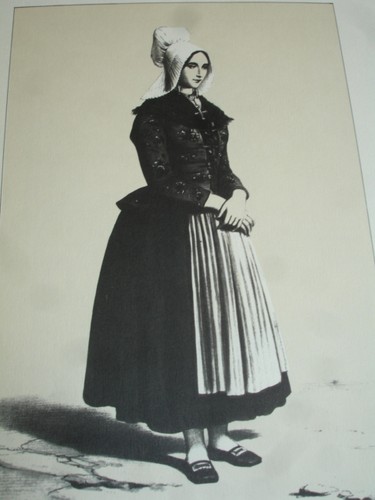 Costume normand litho - costume, femme