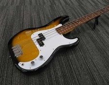 Guitare basse électrique FENDER JAPAN PB-70 (cou) / PB-50 (corps)
