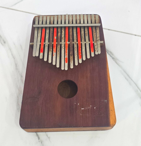 Hugh tracey kalimba - hugh,