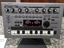 Roland 303 groovebox - mc-303,