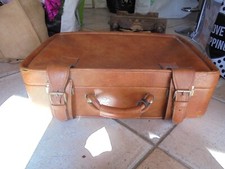 ANCIENNE VALISE VINTAGE EN CUIR FAUVE POUR DECO /VOYAGE 