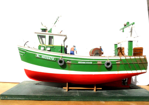 Maquette navigante chalutier - navigante,