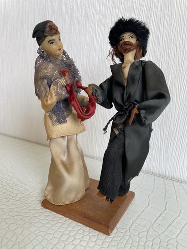 Anciennes figurines danseurs - anciennes,