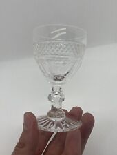 Verre à vin en cristal taillé Saint-LOUIS Service Trianon H : 10,8 cm