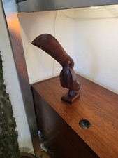 Grande statue Toucan en palissandre de Rio avec yeux en verre Art déco Années 30