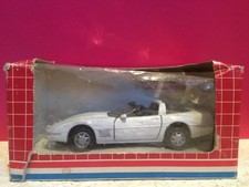 MAISTO EDOCAR SUPERBE CHEVROLET CORVETTE ZR1 EN BOITE 1/38 K11