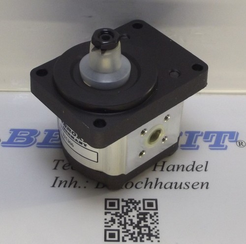 Hydraulic pump for holder - hydraulic,