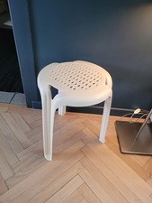 Tabouret tripode Stamp Henry Massonet