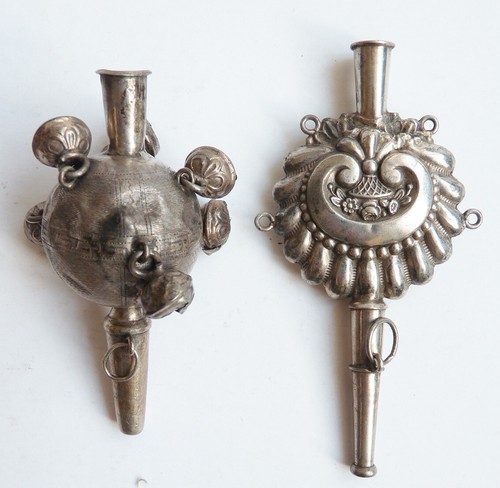 Lot hochet sifflet argent - lot,