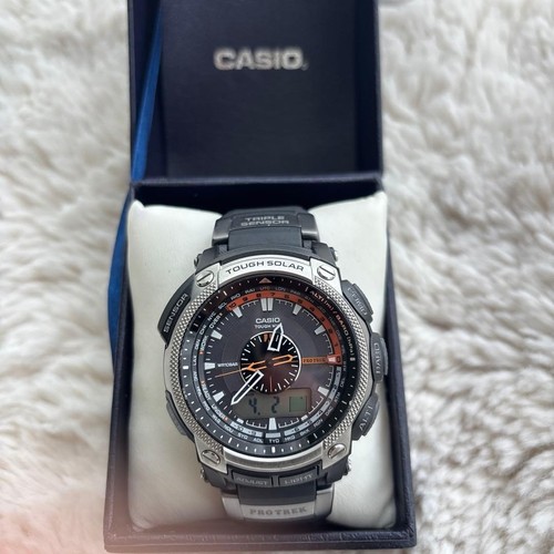 Montre solaire robuste