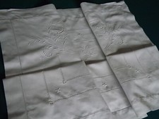 taie d'oreiller brodée, mono