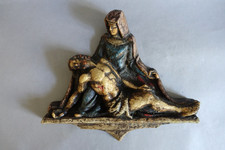 Alphonse Rompel (1895-1961) sculpture murale "Pietà" en céramique polychrome