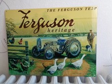 TOLE METAL TRACTEUR FERGUSON