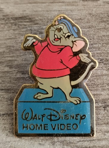 Pin walt disney home - walt,