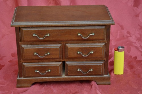 Commode poupée boîte à - poupée,
