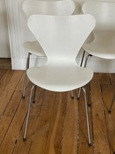 Arne jacobsen pour - arne,
