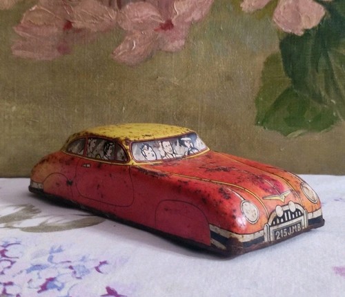 Ancienne petite voiture jouet - ancienne,
