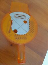 Râpe Manuel Multifonction à réservoir - Légumes , fruit ,fromage