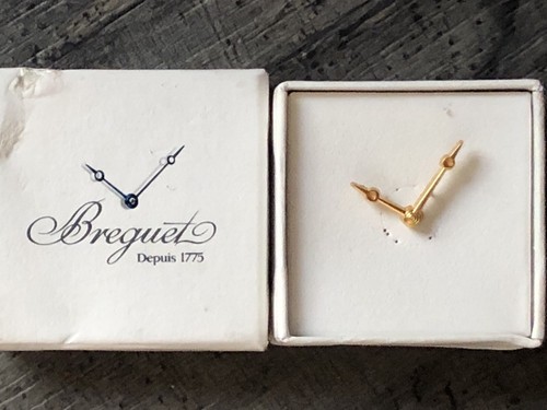 Coffret pins pin - pin, watch