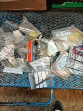 LOT N°3 DIVERSES PETITES PIECES. TRONCONNEUSE DEBROUSSAILLEUSE STIHL HUSQVARNA..