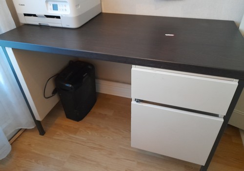 Bureau métallique ancien - ,