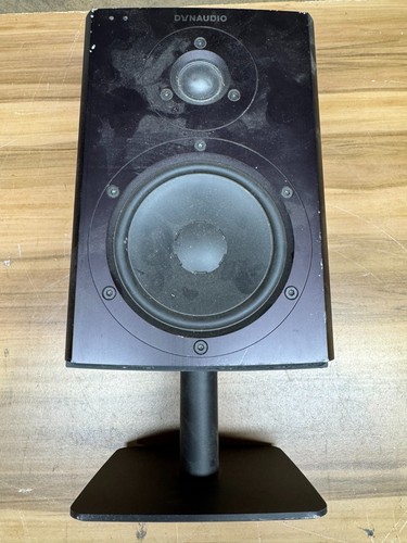 Dynaudio xeo silver front - dynaudio,