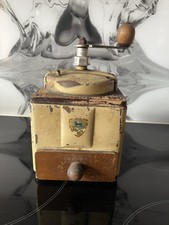ancien Moulin à Café Peugeot Frères en Tôle Laquée Crème