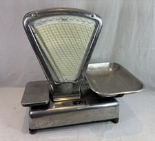 Ancienne balance En Acier Inoxydable de commerce Lutrana / XX siècle