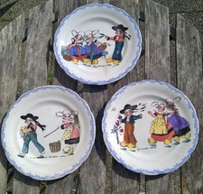 LOT 3 ASSIETTES  PARLANTE ANCIENNES  MARQUÉ HB & Cie CHOISY FRANCE THEME BRETON