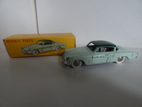 Voiture miniature dinky - voiture, toys
