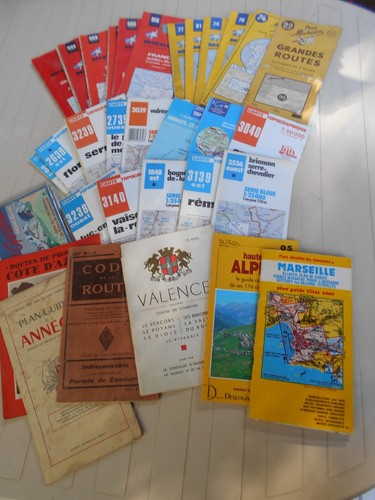 Lot cartes routieres et - de,
