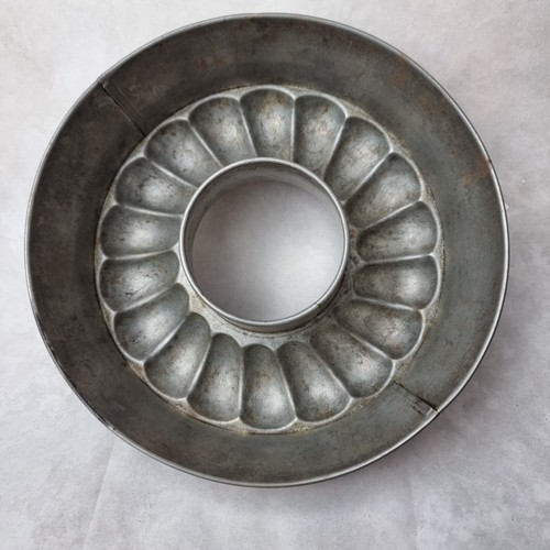 Moule ancien métal - moule, en